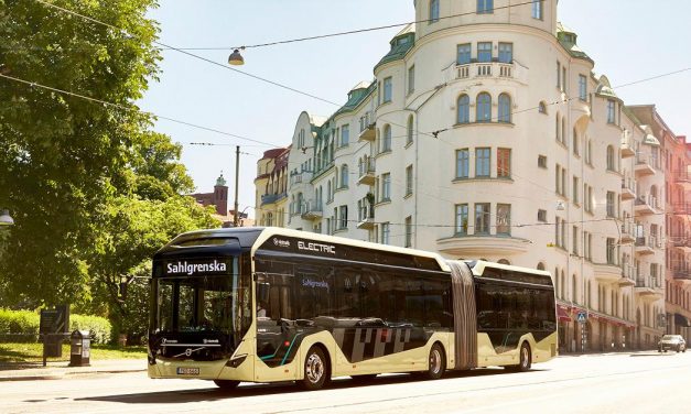 O novo ônibus articulado elétrico da Volvo