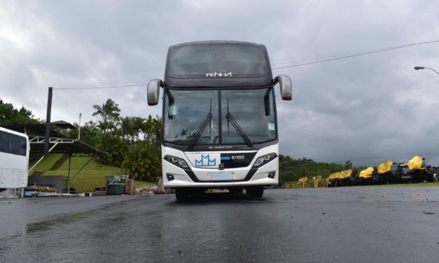 Empresa paranaense recebe ônibus DD Busscar