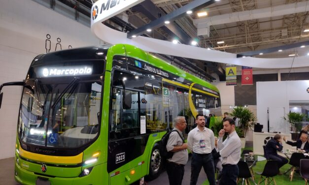 Em seminário, fabricantes mostram seus ônibus elétricos