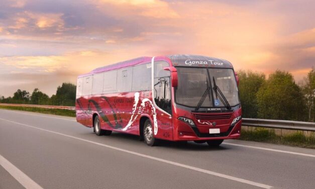 Empresa uruguaia amplia frota com novo ônibus da Busscar
