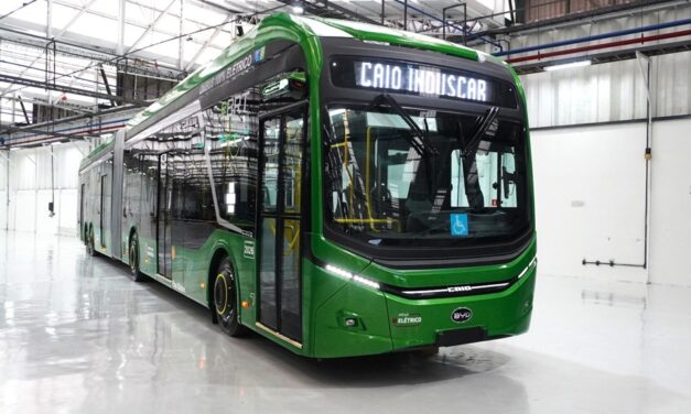 Caio apresenta seu novo elétrico articulado
