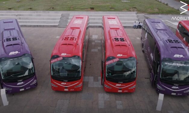 A Scania é a fornecedora oficial dos ônibus ADO