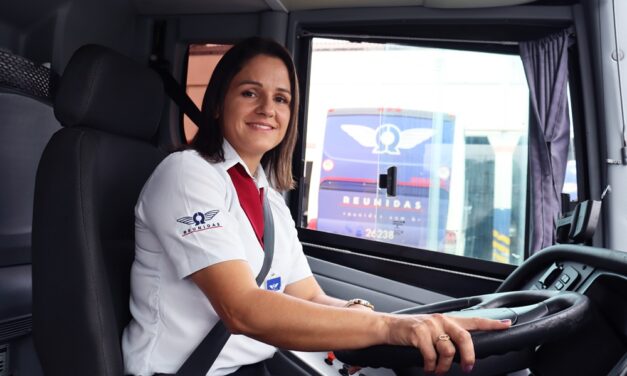 Mulher, quer ser motorista de ônibus? A Mercedes-Benz te apoia