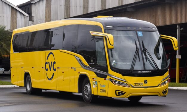 Turistur amplia frota com um novo ônibus BUSSCAR