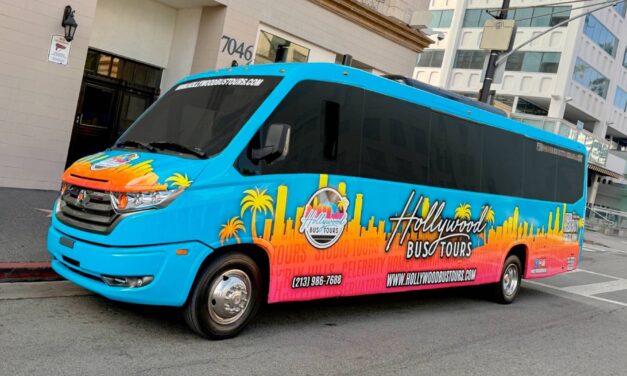 HOLLYWOOD BUS TOURS ADQUIRE MICRO-ÔNIBUS MARCOPOLO GRAND EXECUTIVE
