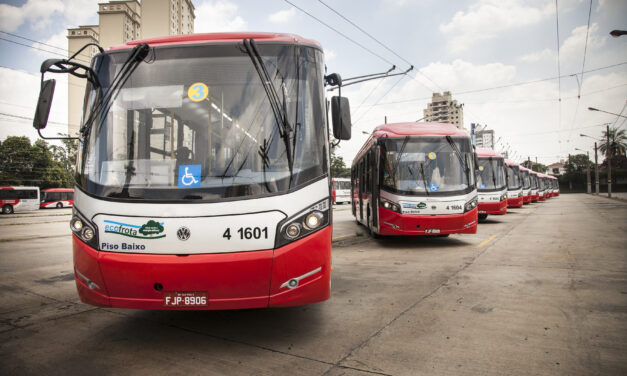 O QUE HÁ NAS ENTRELINHAS?
