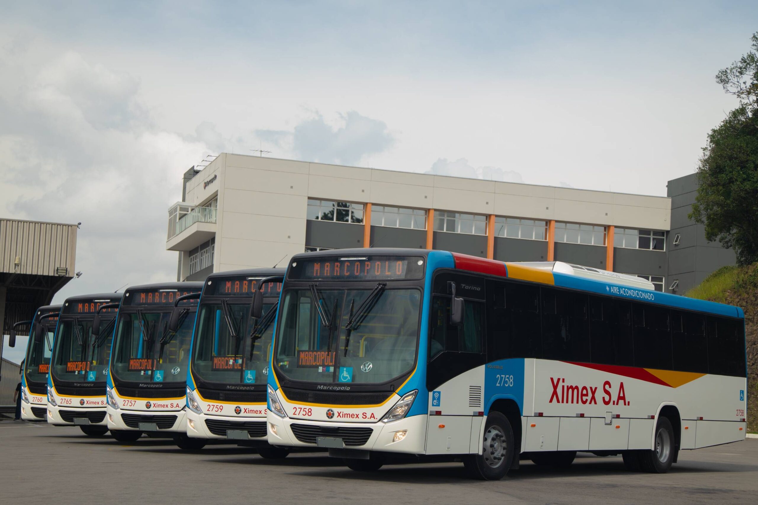 Marcopolo amplia presença no Paraguai com fornecimento de 30 ônibus ao Grupo La Santaniana_Ximex_2