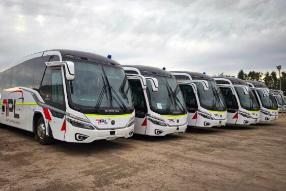 Operadora chilena adquire ônibus Busscar