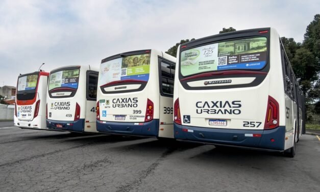 O ônibus é um outdoor sobre rodas