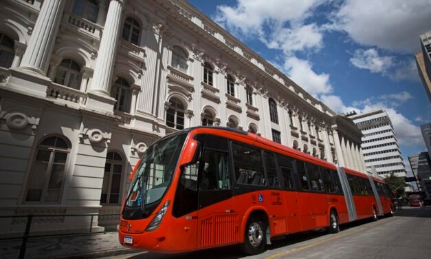 O transporte coletivo de Curitiba, também, tem nome: seus trabalhadores