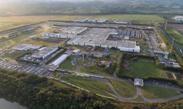 Fábrica da Volkswagen Caminhões e Ônibus em Resende completa 30 anos